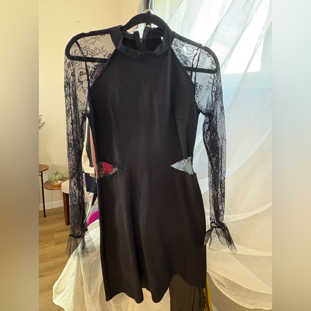 NWT Lulu's Black Lace Long Sleeve Dress
